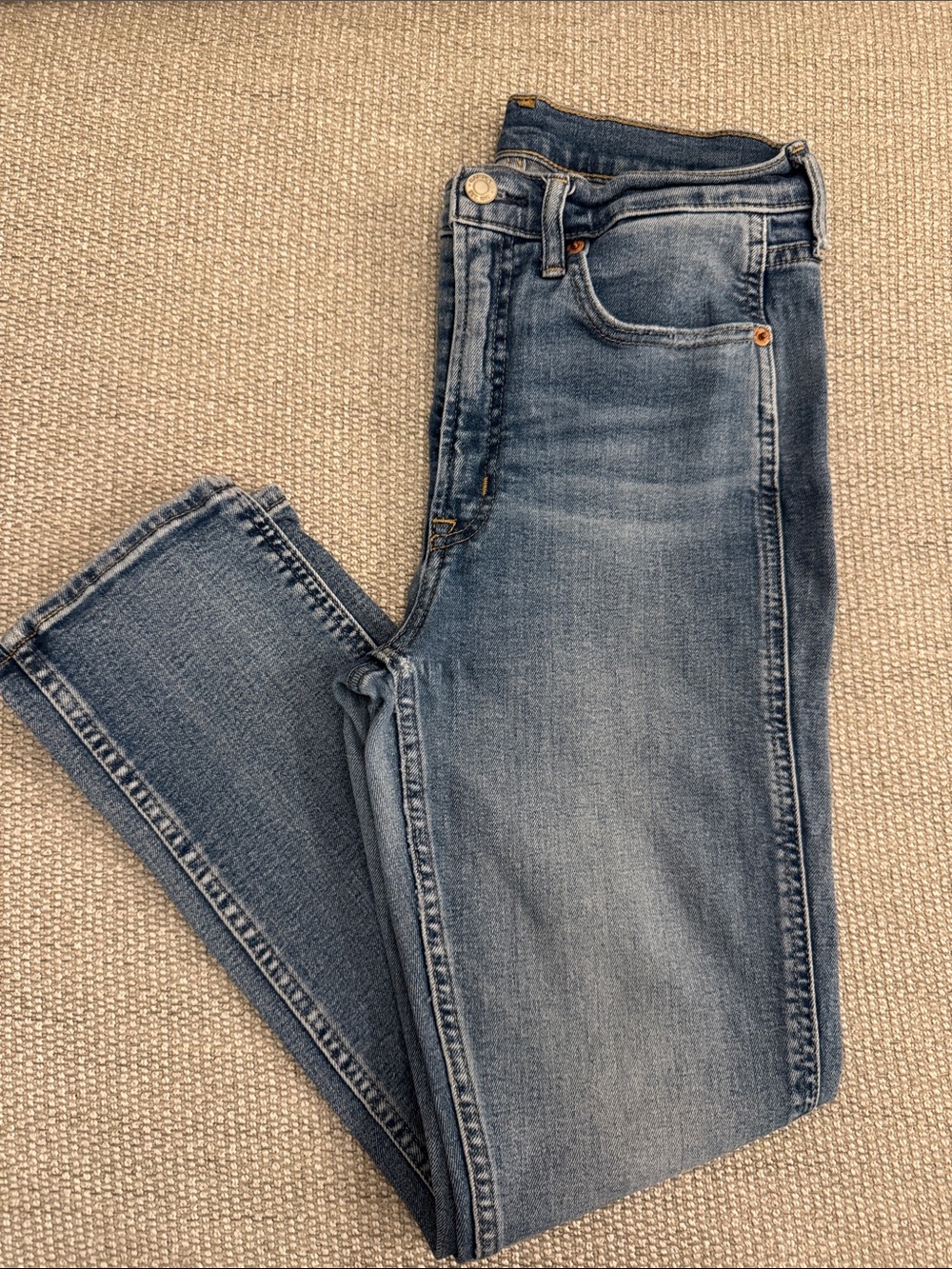 GAP Women’s Slim Jeans in Washed Blue